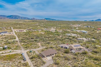 49112 3rd Ave, New River, AZ 85087