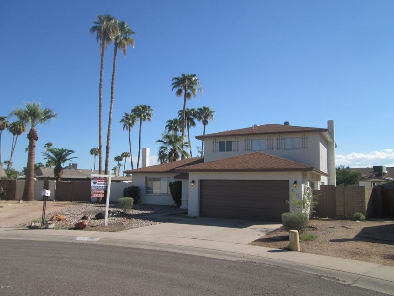 4912 W Saguaro Dr, Glendale, AZ 85304
