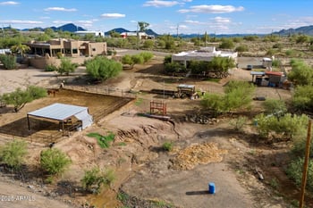 49123 13th Ave, New River, AZ 85087
