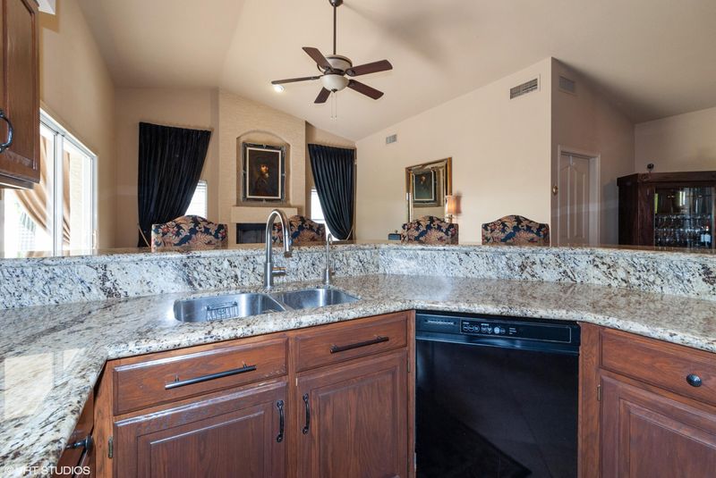 4913 E Kings Ave, Scottsdale, AZ 85254
