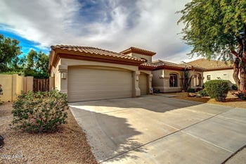 4915 E Patrick Ln, Phoenix, AZ 85054