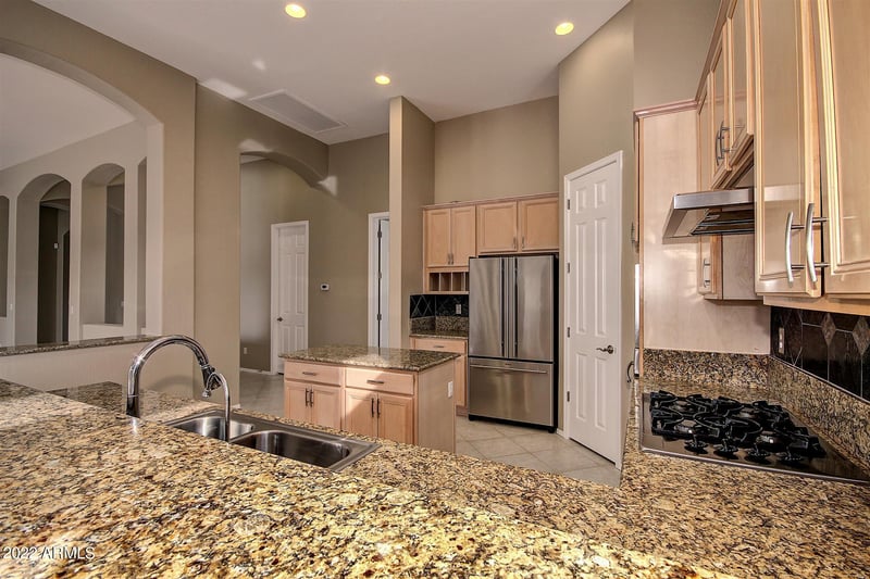 4915 E Patrick Ln, Phoenix, AZ 85054