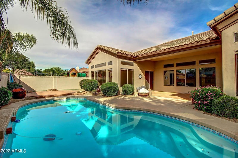 4915 E Patrick Ln, Phoenix, AZ 85054