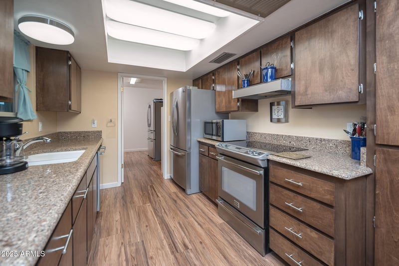 4915 Larkspur Dr, Glendale, AZ 85304