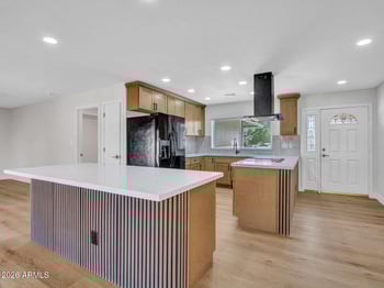 4915 Shangri La Rd, Glendale, AZ 85304