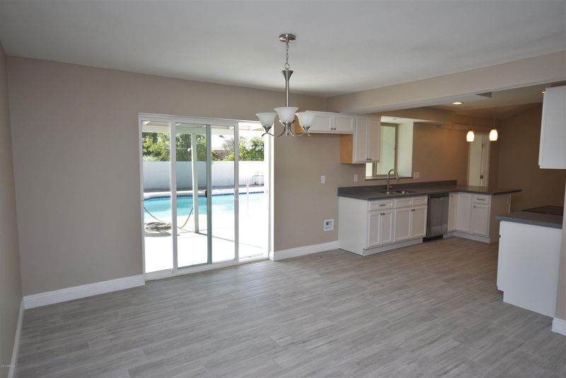 4915 W Avalon Dr, Phoenix, AZ 85031
