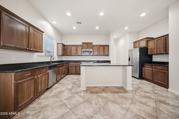 4915 W Faull Dr, New River, AZ 85087