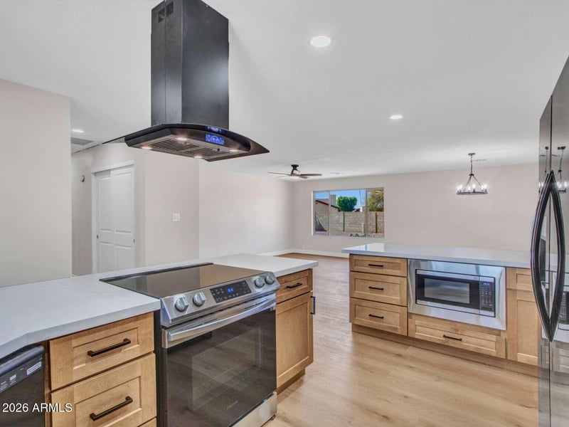 4915 Shangri La Rd, Glendale, AZ 85304