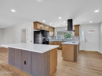 4915 W Shangri La Rd, Glendale, AZ 85304