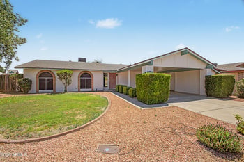 4915 Villa Maria Dr, Glendale, AZ 85308
