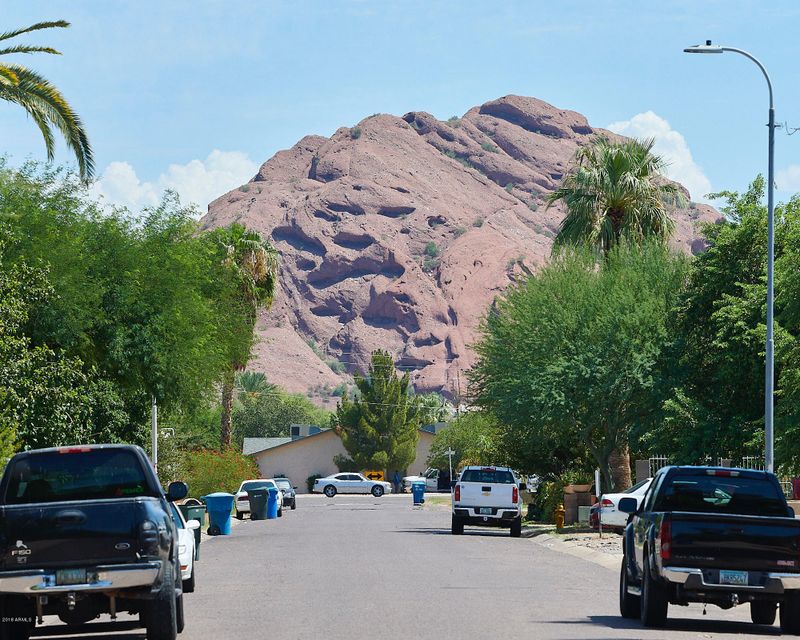 4917 E Palm Ln, Phoenix, AZ 85008