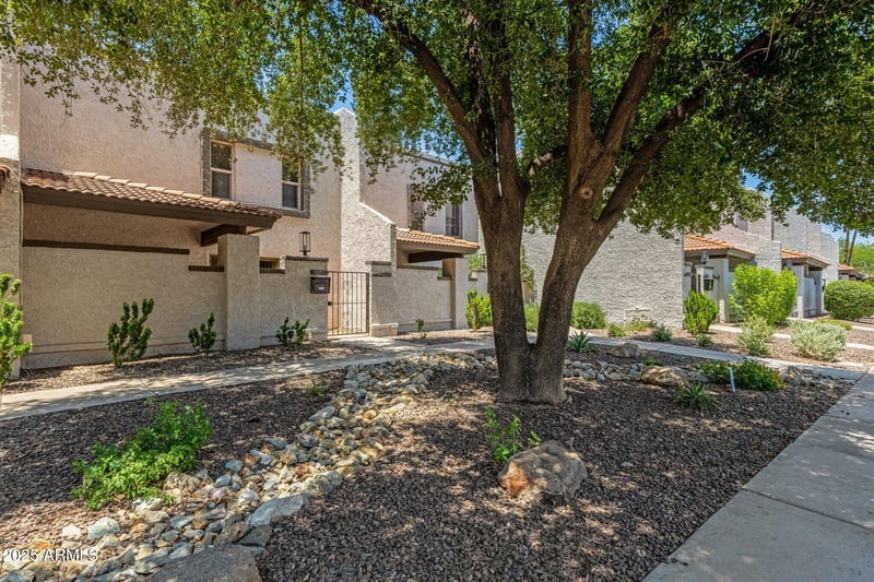 4918 74th St, Scottsdale, AZ 85251