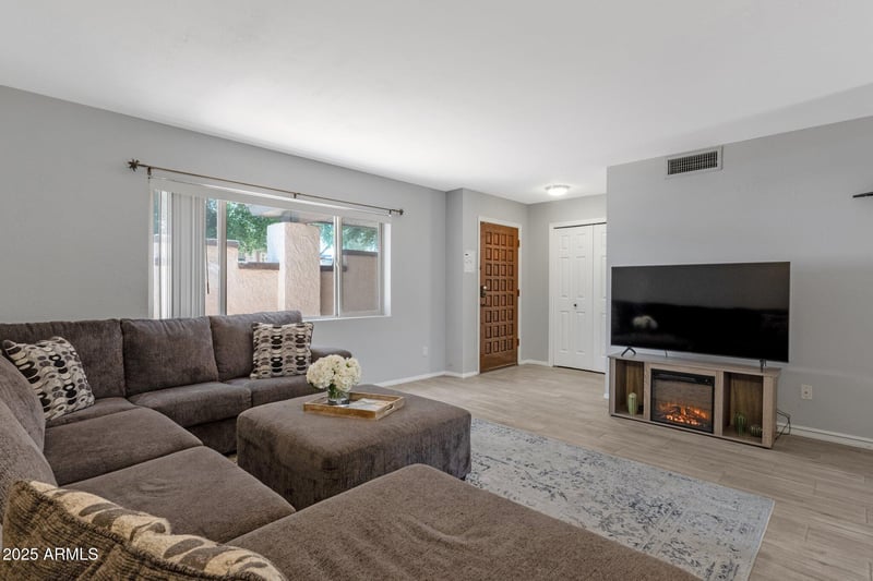 4918 74th St, Scottsdale, AZ 85251