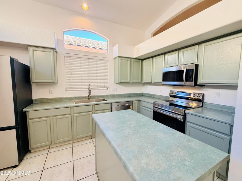 4918 W Behrend Dr, Glendale, AZ 85308