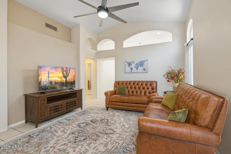 4918 Wahalla Ln, Glendale, AZ 85308