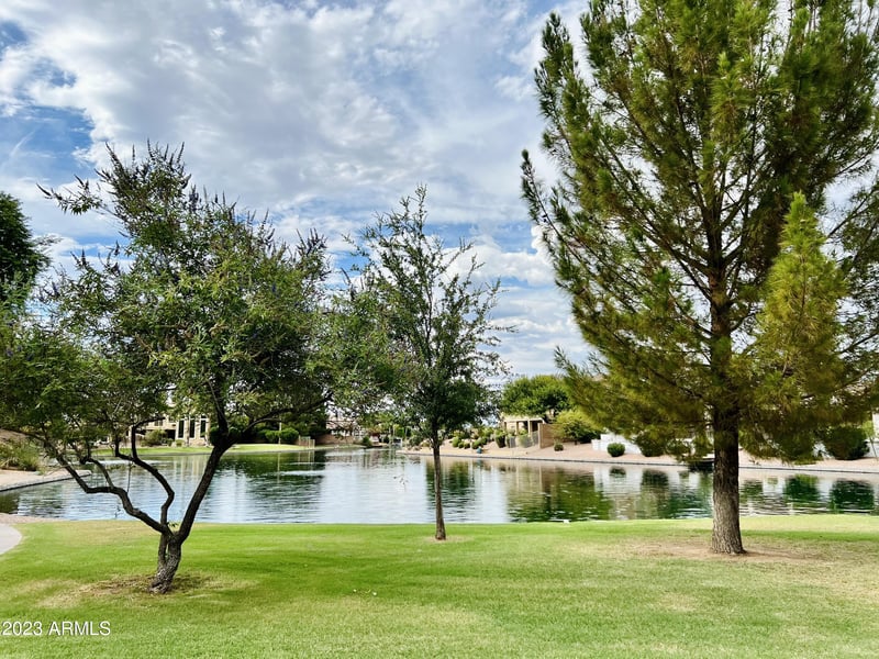 492 Rainbow Dr, Chandler, AZ 85249