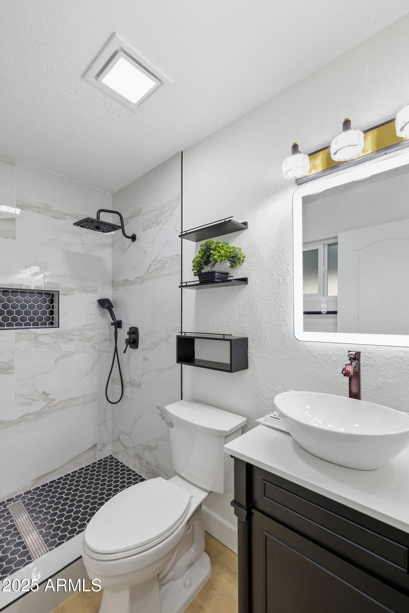 4920 Michigan Ave, Glendale, AZ 85308