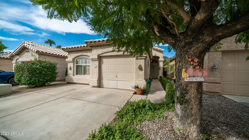 4920 W Behrend Dr, Glendale, AZ 85308