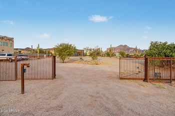 4921 N Wolverine Pass Rd, Apache Junction, AZ 85119