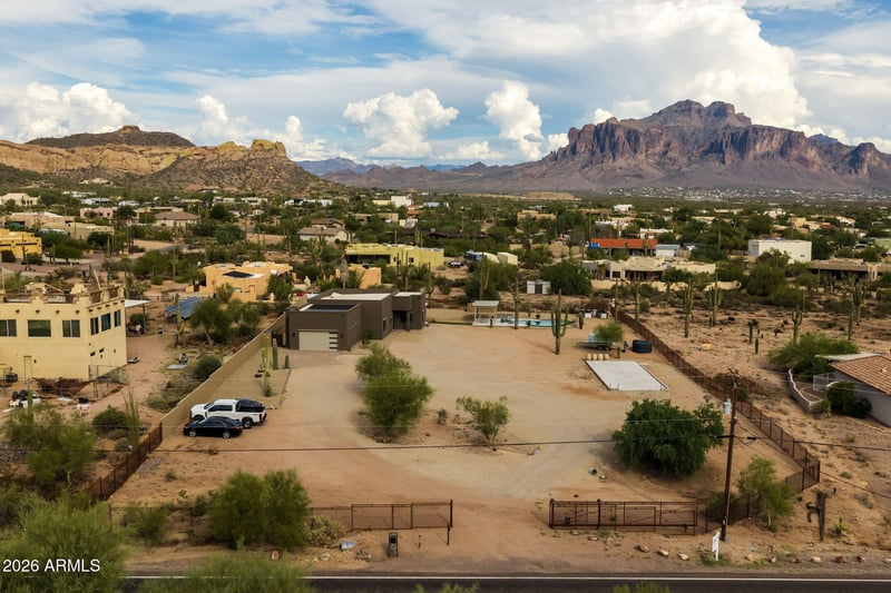 4921 N Wolverine Pass Rd, Apache Junction, AZ 85119
