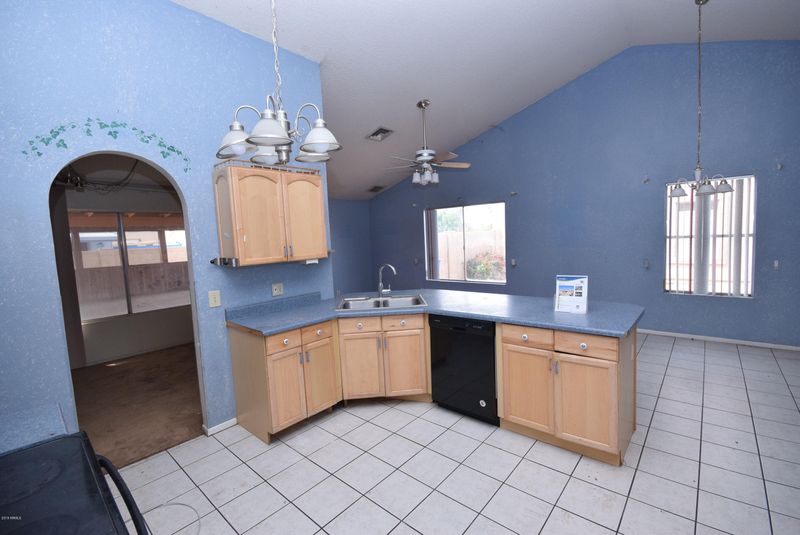 4922 N 101st Ave, Phoenix, AZ 85037