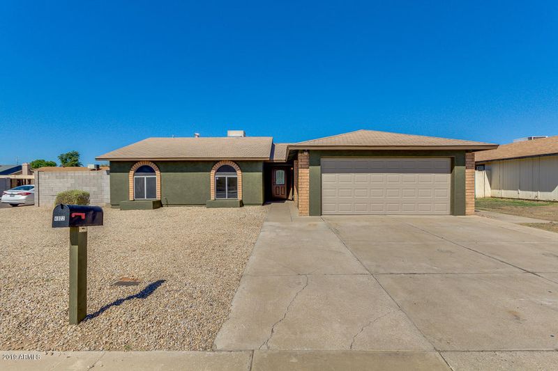 4922 W Grovers Ave, Glendale, AZ 85308