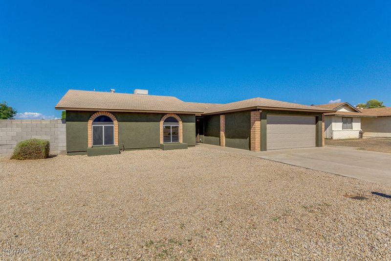 4922 W Grovers Ave, Glendale, AZ 85308