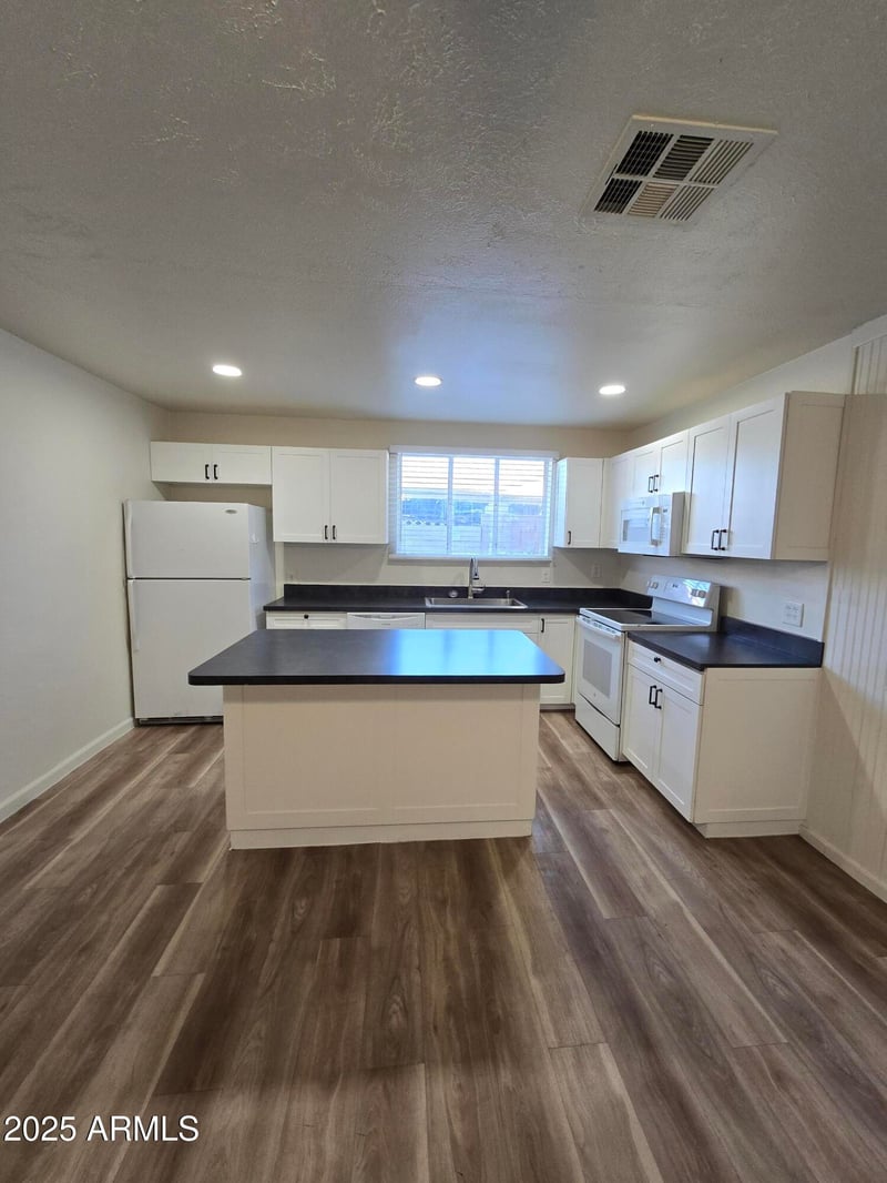 4924 Catalina Dr, Phoenix, AZ 85031