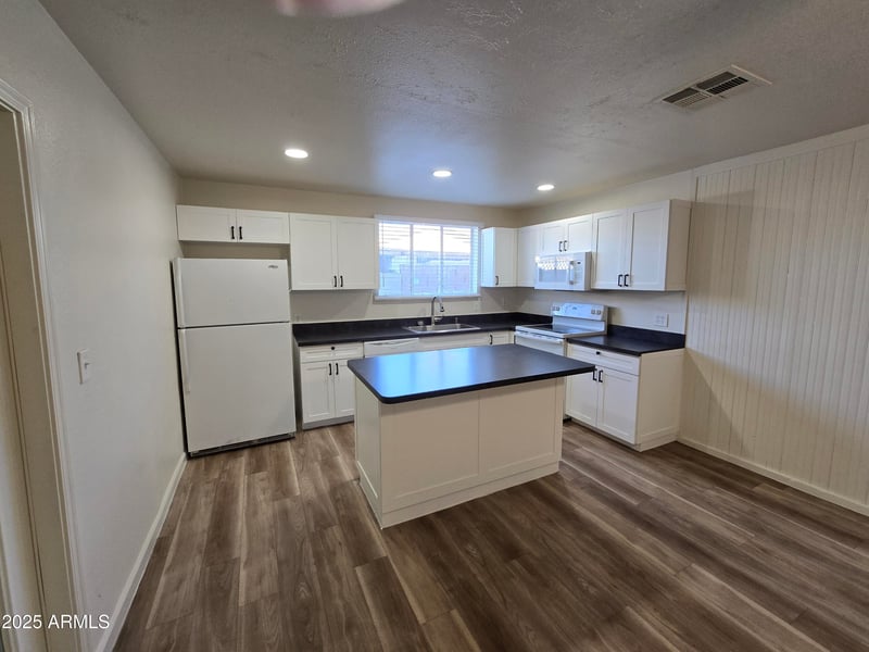 4924 Catalina Dr, Phoenix, AZ 85031
