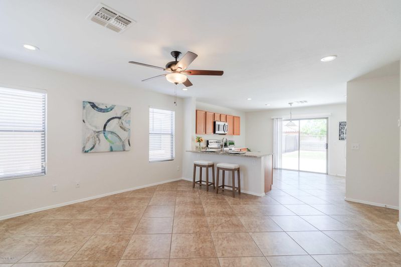 4924 S 25th Ave, Phoenix, AZ 85041