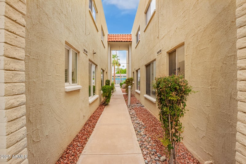4925 73rd St #4, Scottsdale, AZ 85251