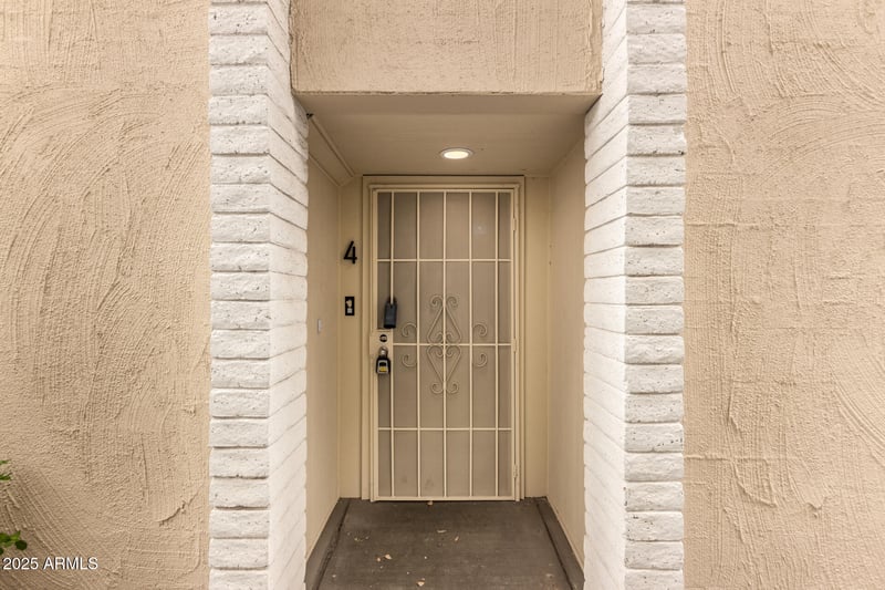 4925 73rd St #4, Scottsdale, AZ 85251