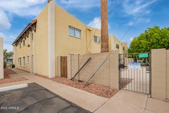 4925 73rd St #4, Scottsdale, AZ 85251