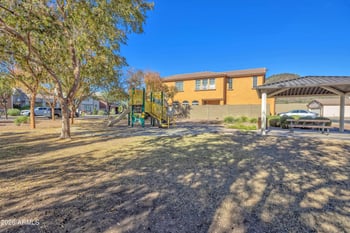 4927 Escuda Dr, Glendale, AZ 85308