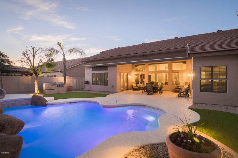 4931 E Michelle Dr, Scottsdale, AZ 85254