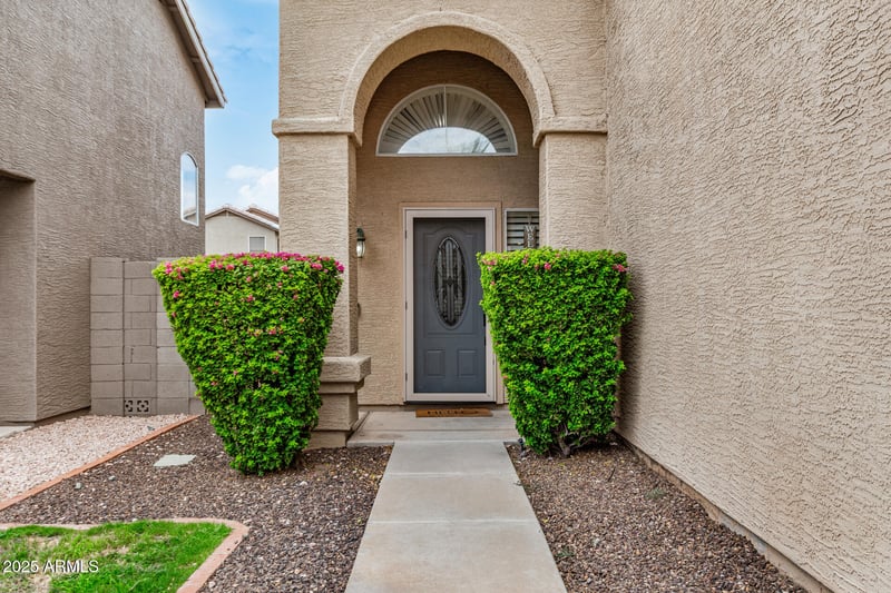 4932 Oraibi Dr, Glendale, AZ 85308