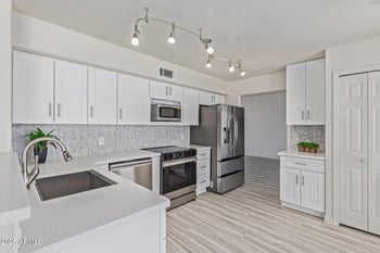 4933 Downing St, Mesa, AZ 85205