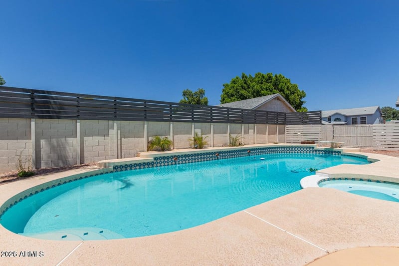 4933 Downing St, Mesa, AZ 85205