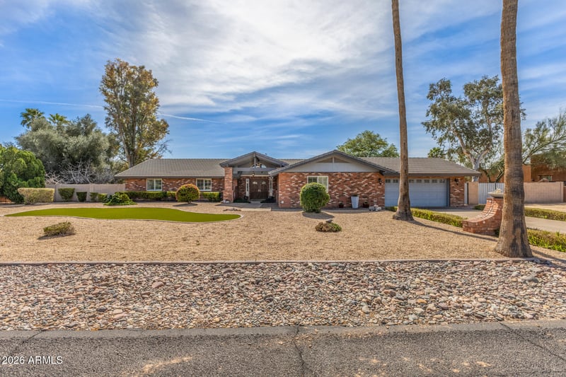 4933 Fallen Leaf Ln, Glendale, AZ 85310