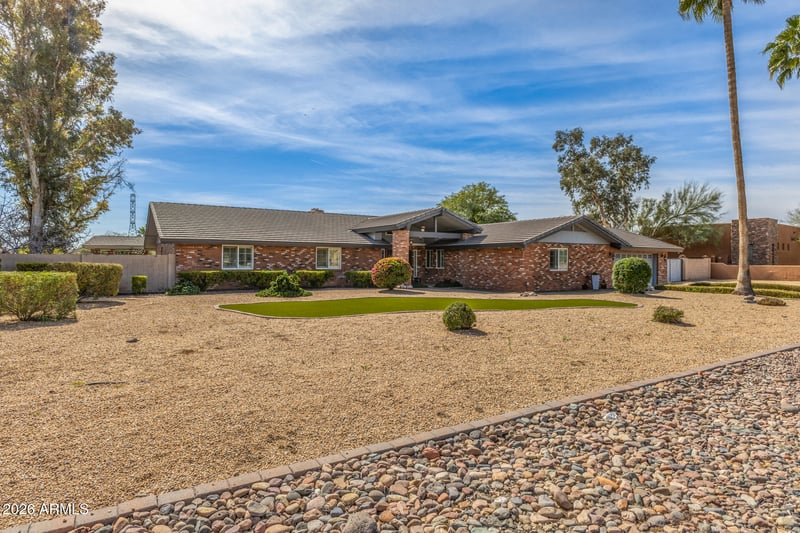 4933 Fallen Leaf Ln, Glendale, AZ 85310