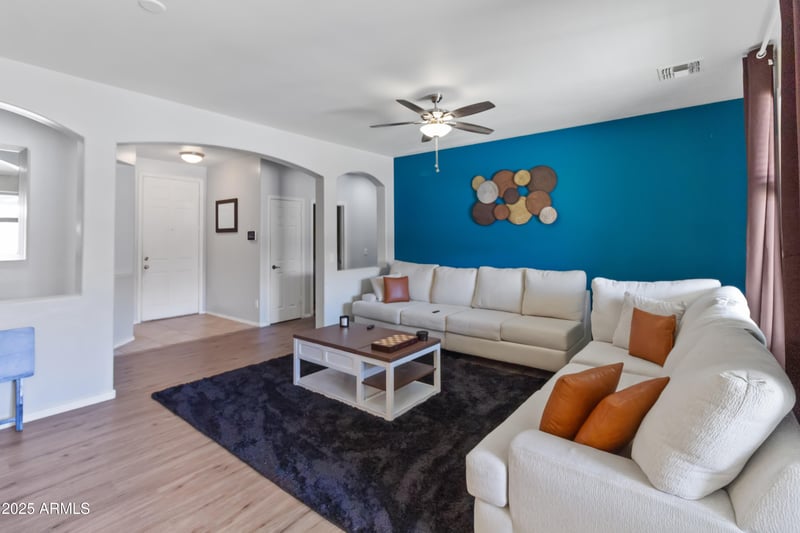 4933 Melody Ln, Laveen, AZ 85339