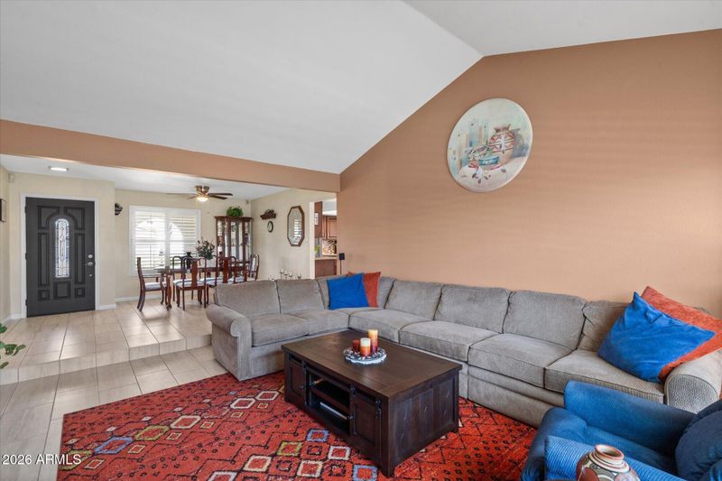 4933 W Onyx Ave, Glendale, AZ 85302