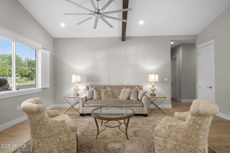 4933 Whitton Ave, Phoenix, AZ 85018