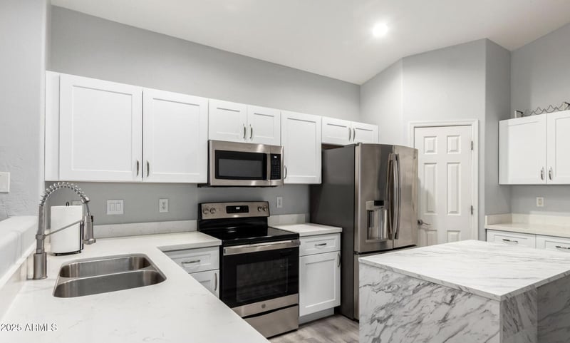 4934 Apollo Rd, Laveen, AZ 85339