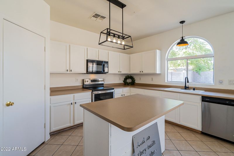 4938 E Meadow Land Dr, Queen Creek, AZ 85140