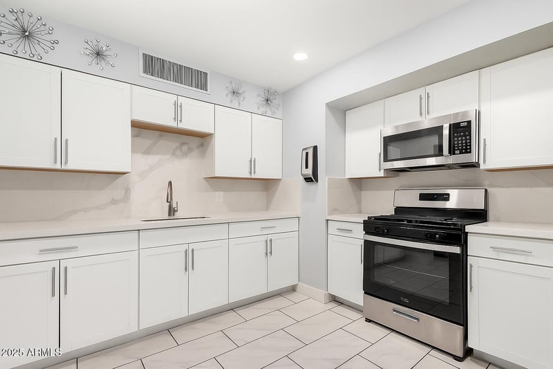 4938 Mclellan Rd, Glendale, AZ 85301