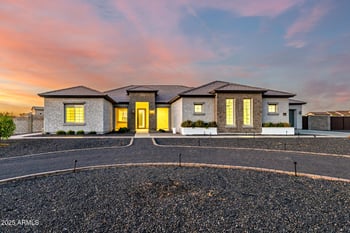 494 Haxtun St, San Tan Valley, AZ 85143