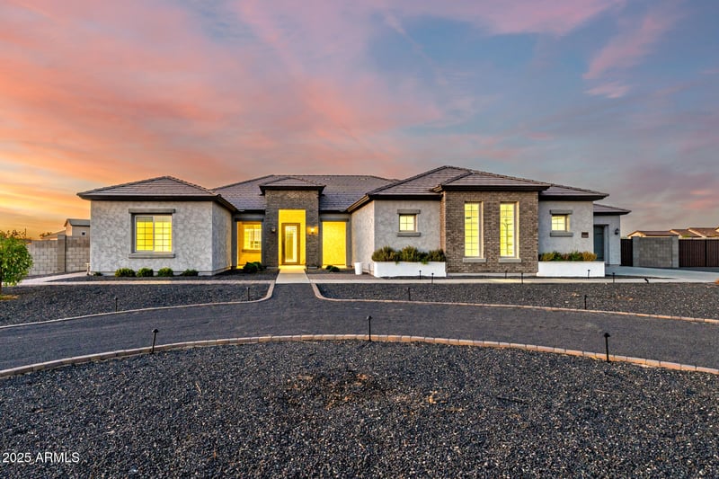 494 Haxtun St, San Tan Valley, AZ 85143