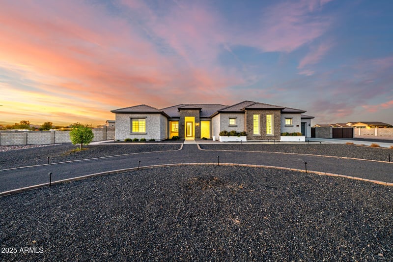 494 Haxtun St, San Tan Valley, AZ 85143
