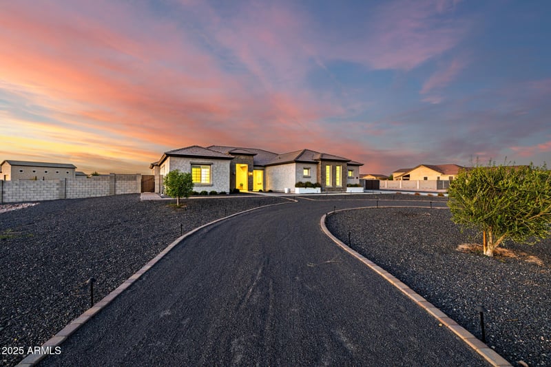 494 Haxtun St, San Tan Valley, AZ 85143